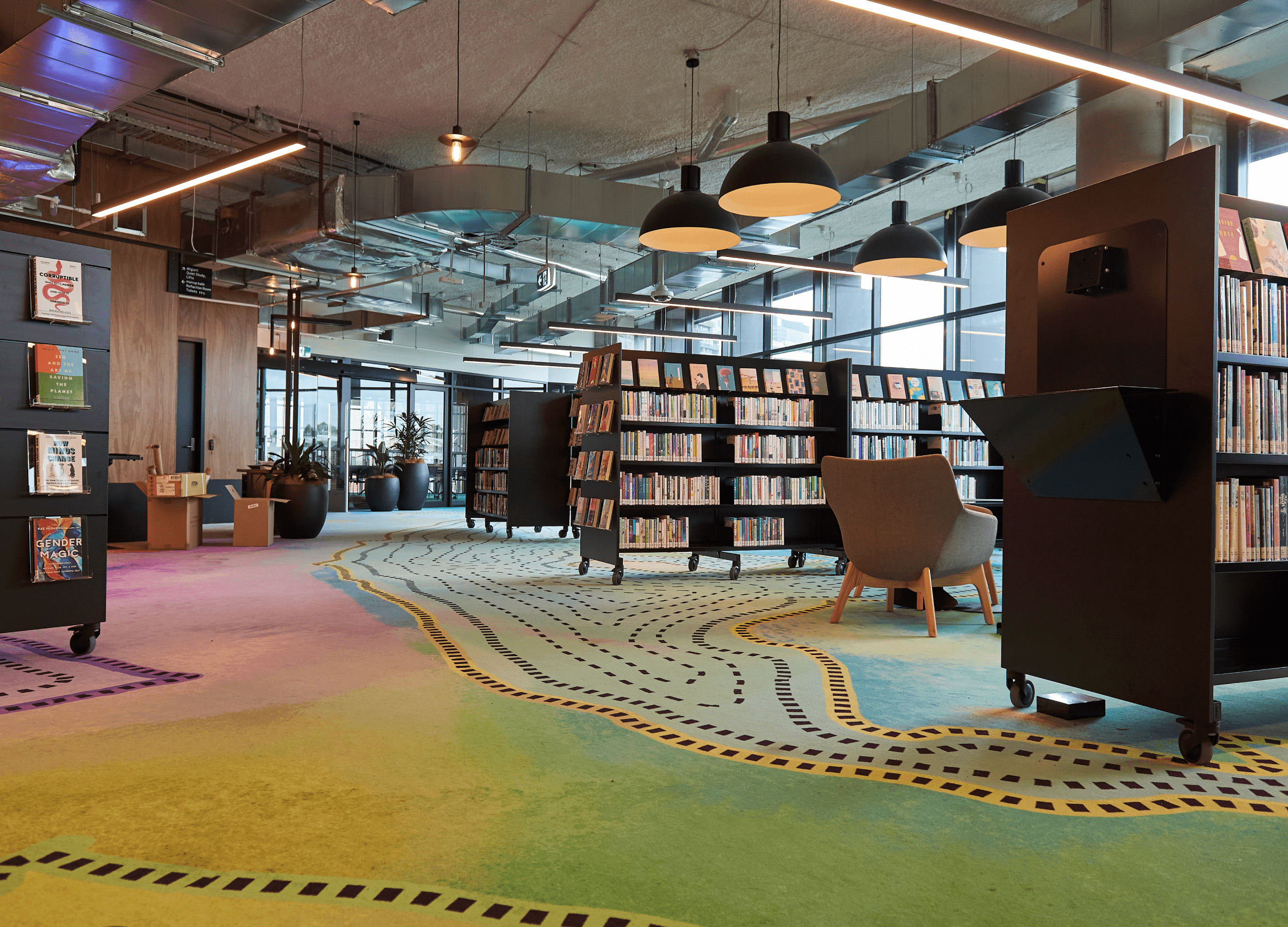 QVM MUNRO Hotel & Retail